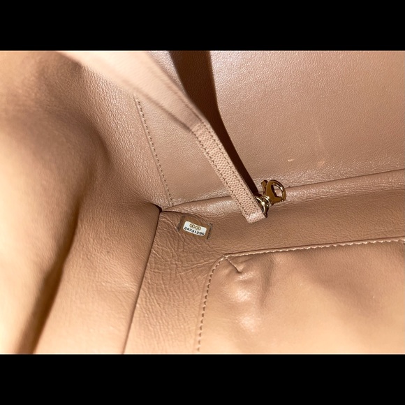 ❌SOLD❌Authentic Chanel Business Affinity Tote Large - Picture 9 of 15